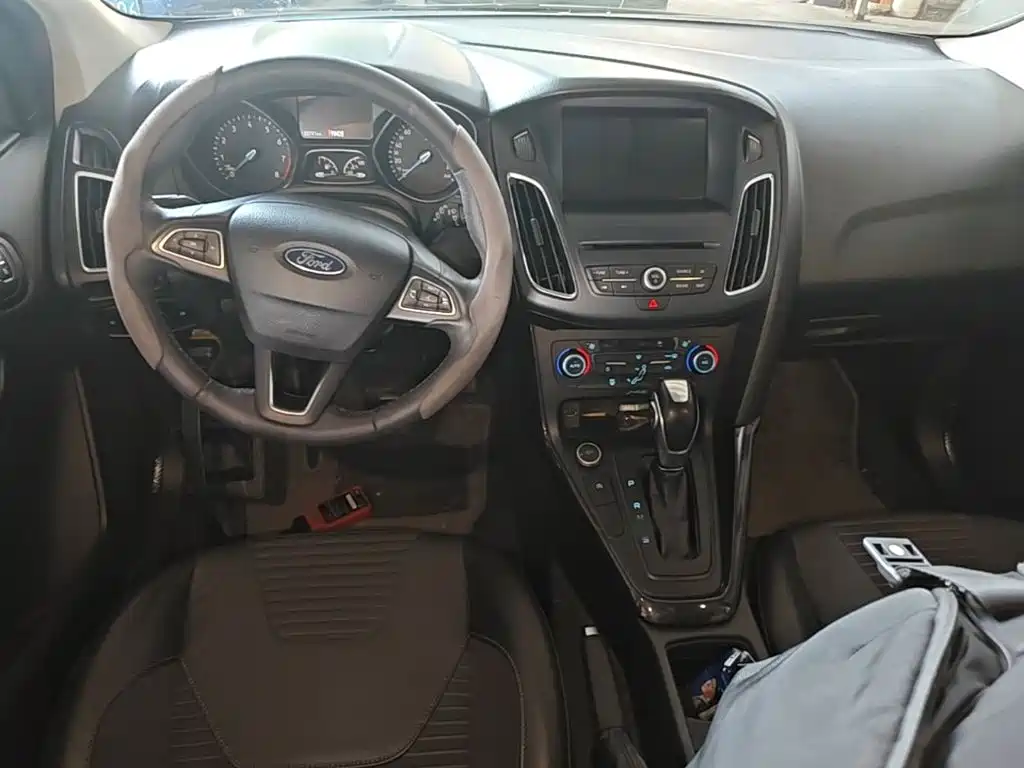 Ford Focus — миниатюра 10