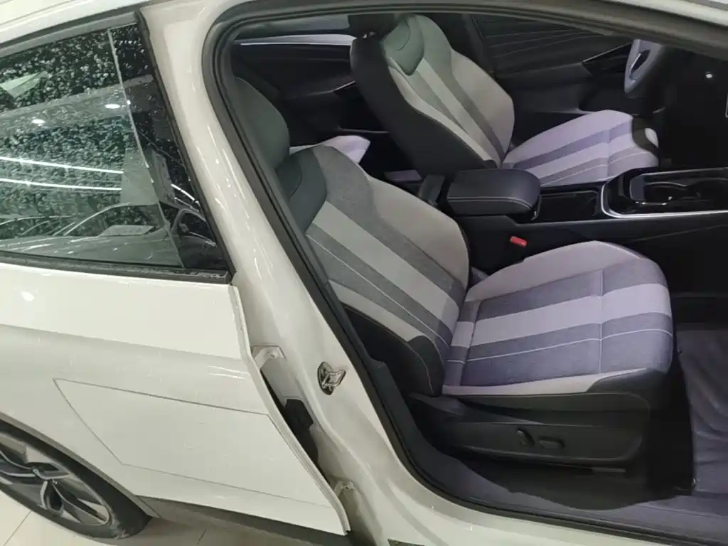 Volkswagen ID.4 Crozz — миниатюра 25