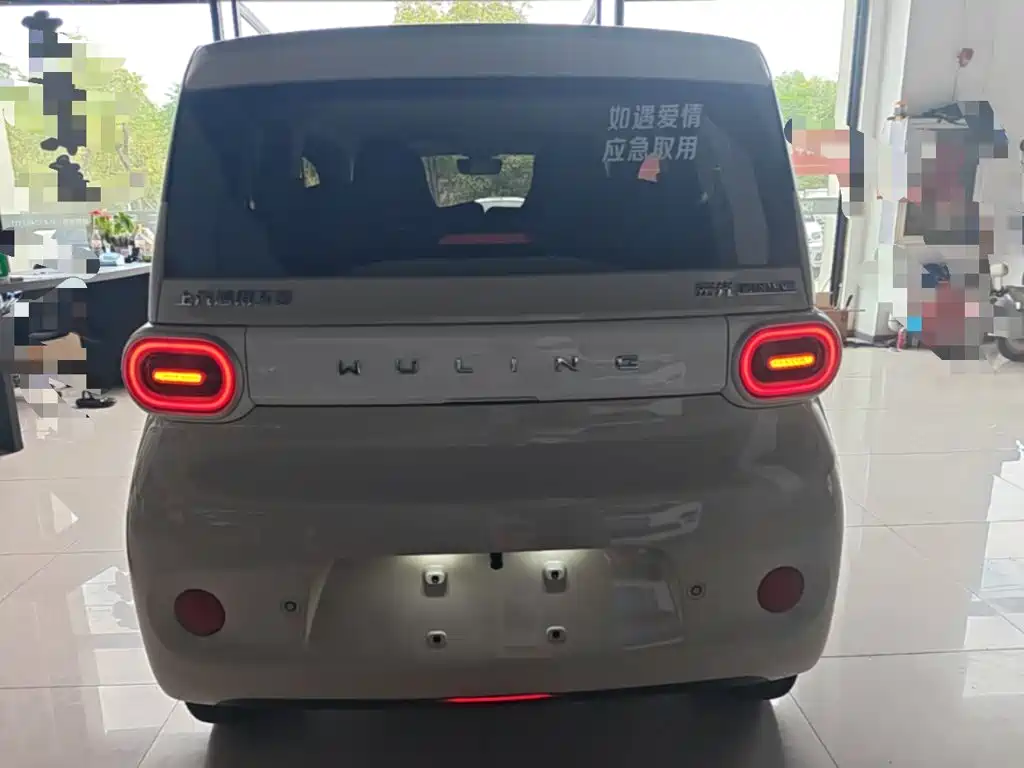 Wuling MINIEV — миниатюра 6
