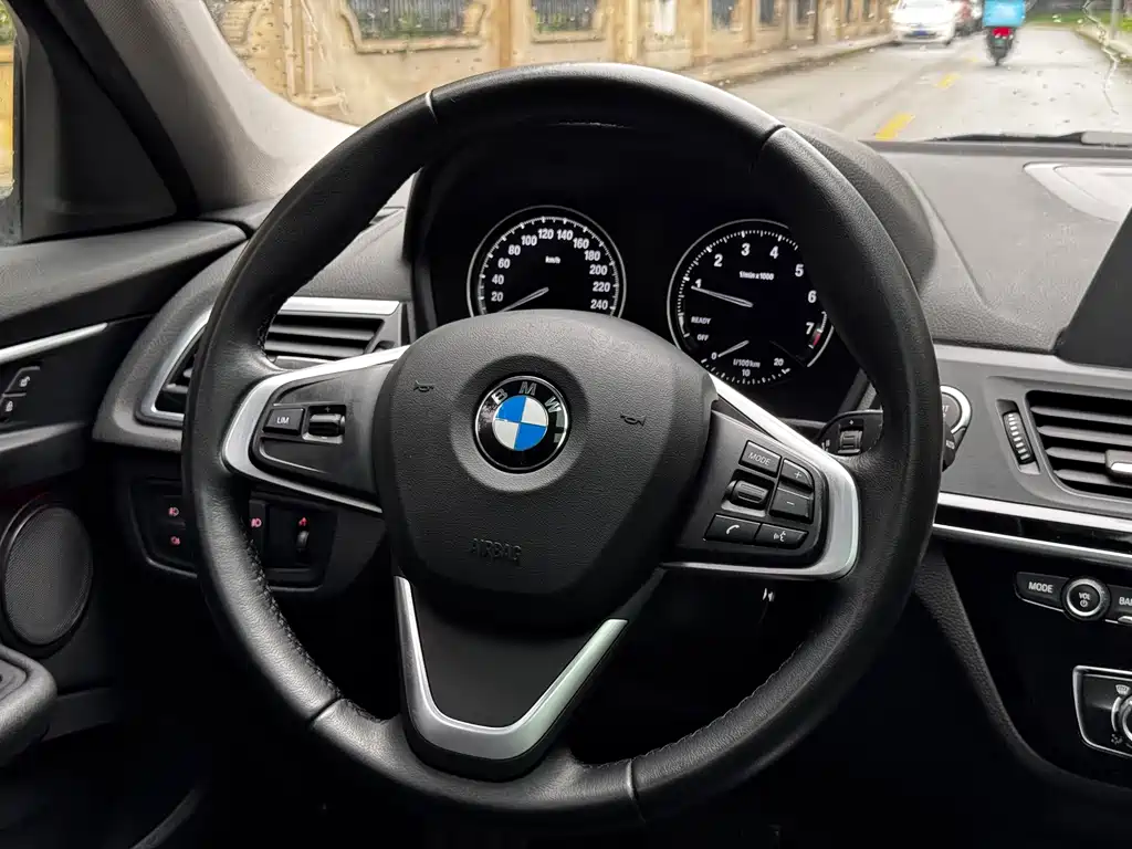BMW 1 Series — миниатюра 18