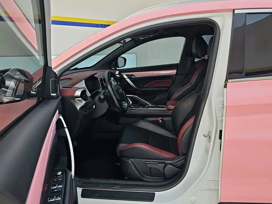 Geely Binyue — миниатюра 9