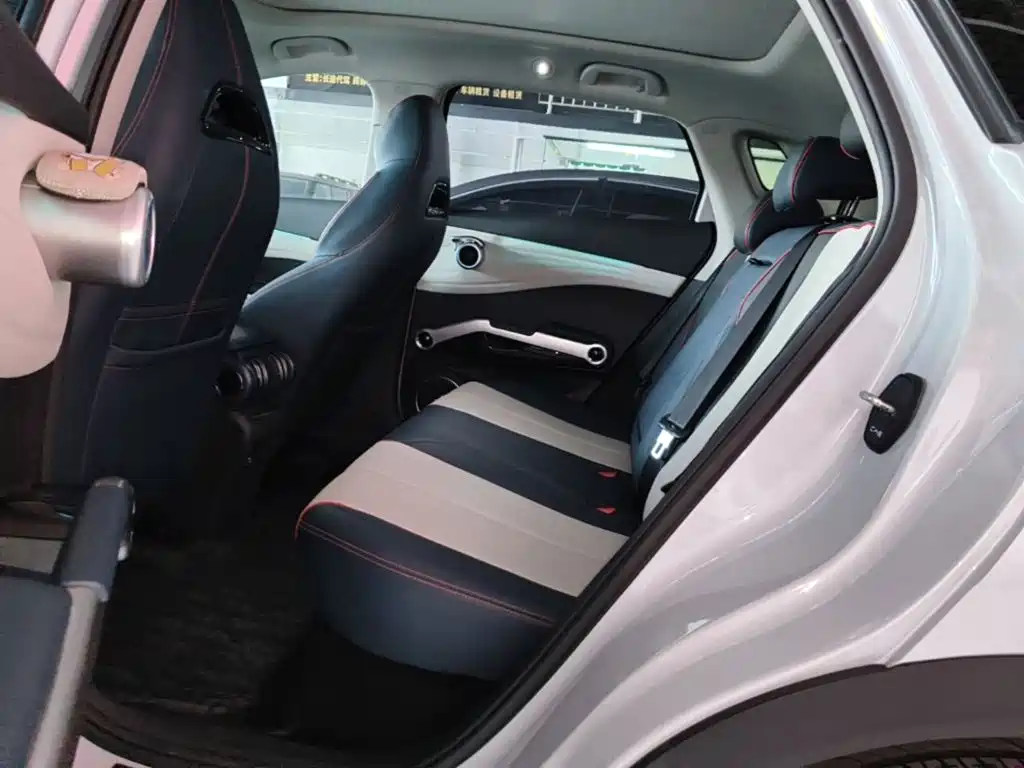 BYD Yuan Plus — миниатюра 17