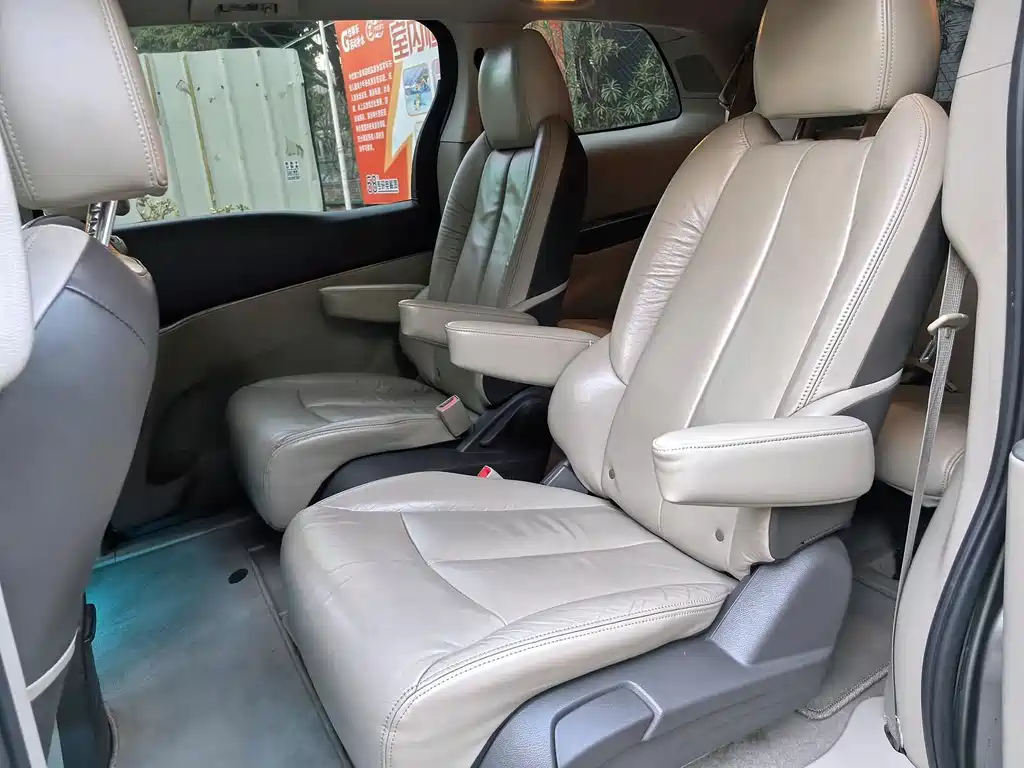 Buick GL8 — миниатюра 11