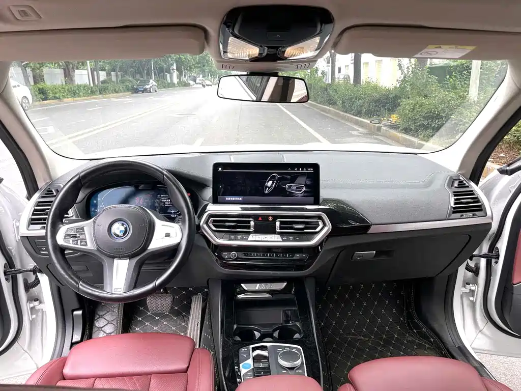 BMW iX3 — миниатюра 15