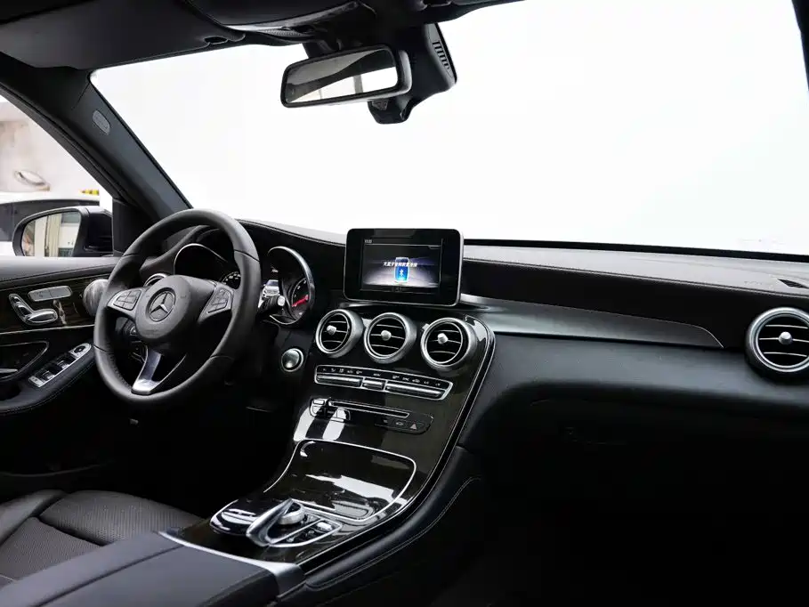 Mercedes-Benz GLC — миниатюра 10