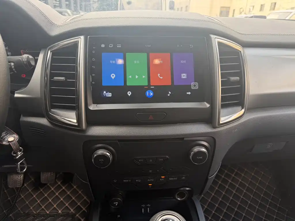 Ford Everest 2017 2.2T MT Luxury 5 мест