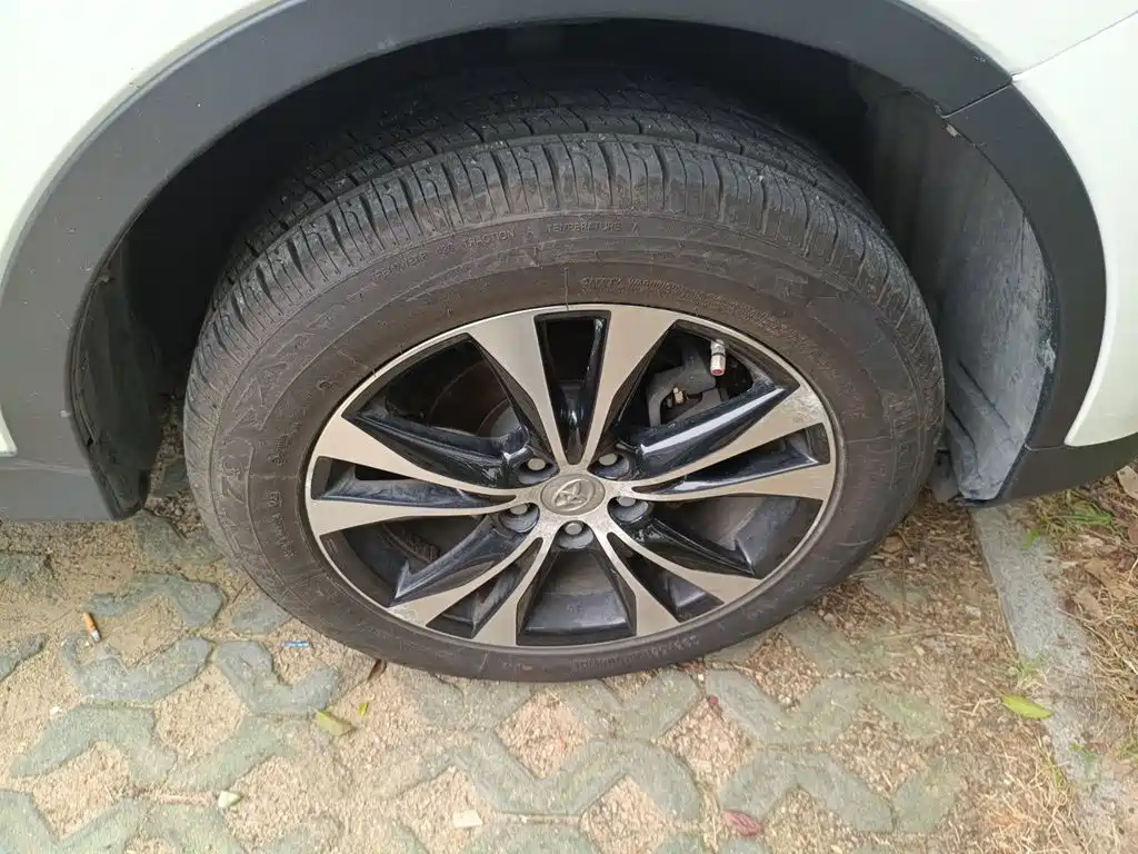 Toyota RAV4 — миниатюра 22