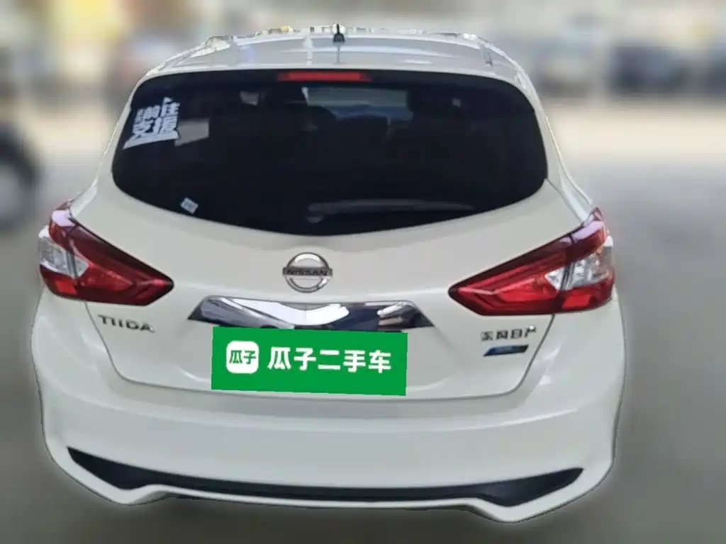Nissan Tiida — миниатюра 8