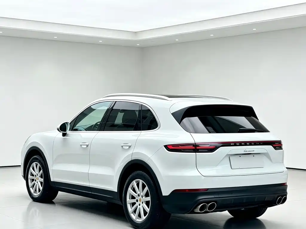 Porsche Cayenne — миниатюра 12