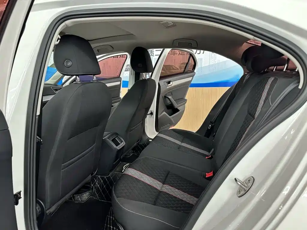 Volkswagen Lamando — миниатюра 13