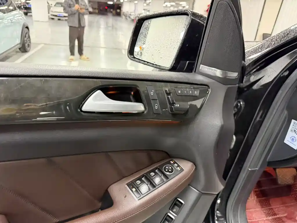 Mercedes-Benz GL-Class — миниатюра 7