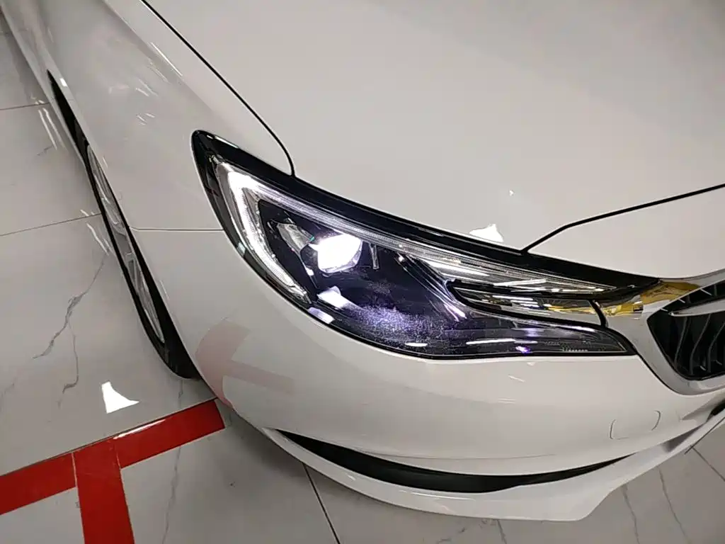 Buick Excelle — миниатюра 11
