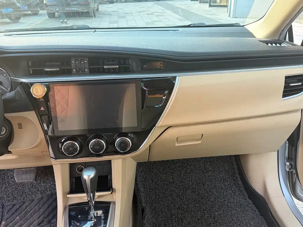 Toyota Corolla — миниатюра 14