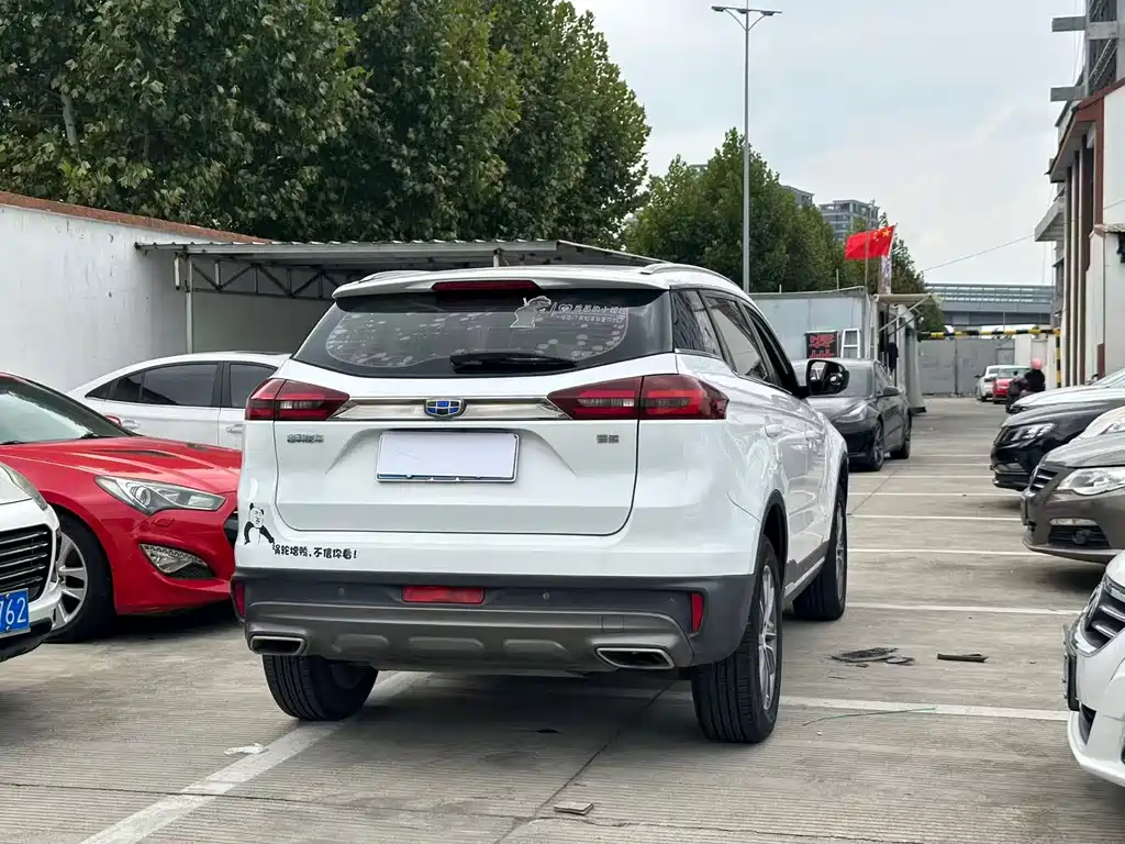 Geely Boyue — миниатюра 8