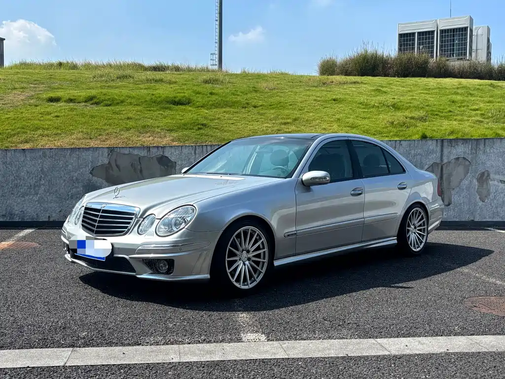 Mercedes-Benz E-Class (Import) — миниатюра 2