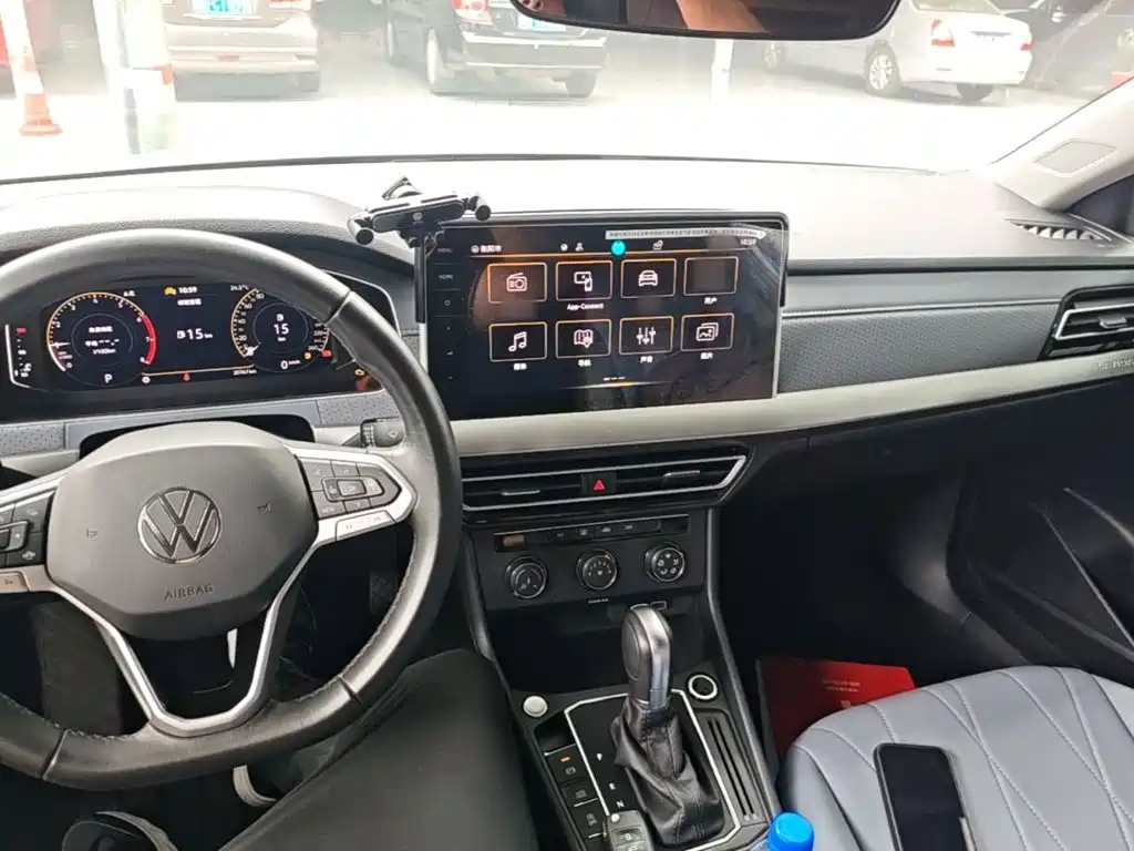 Volkswagen Lavida — миниатюра 10