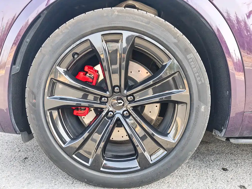 AITO ASK THE WORLD M8