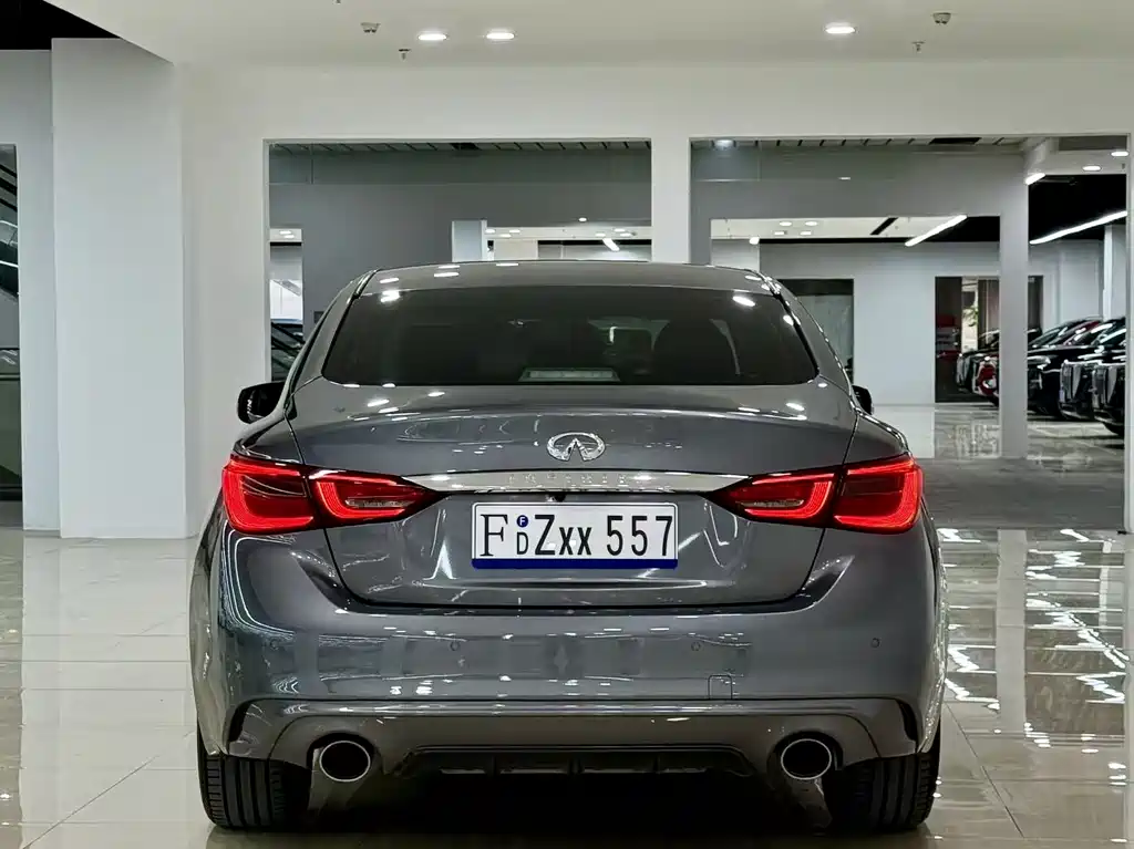 INFINITI Q50L