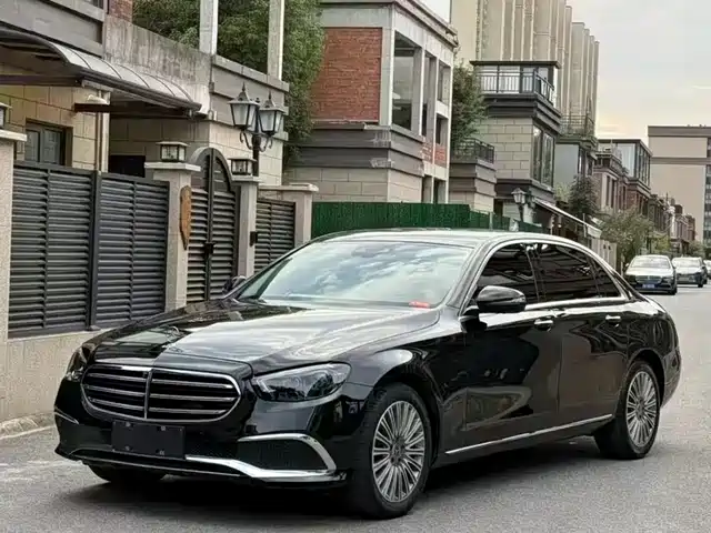 MERCEDES-BENZ E CLASS