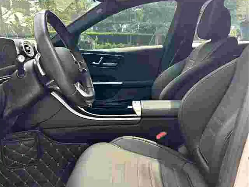 Mercedes-Benz C-Class — миниатюра 6