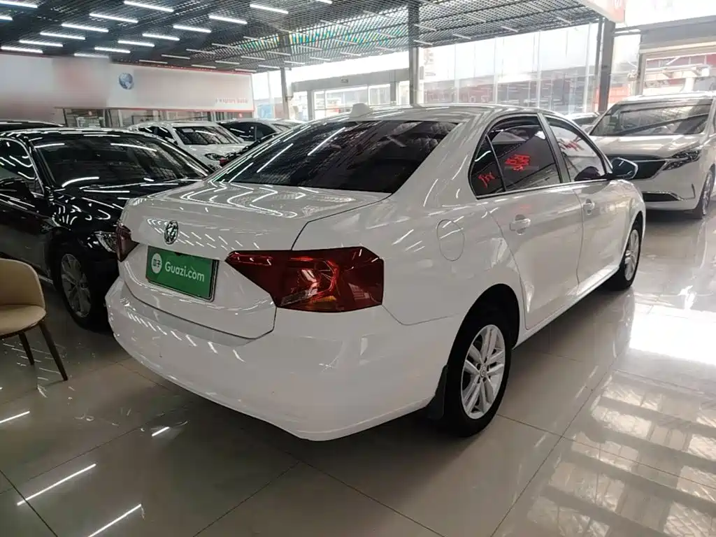 Volkswagen Jetta — миниатюра 7