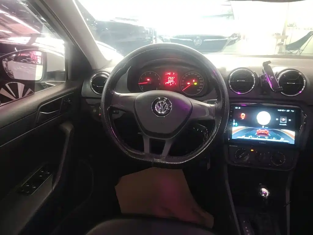 Volkswagen Jetta — миниатюра 11