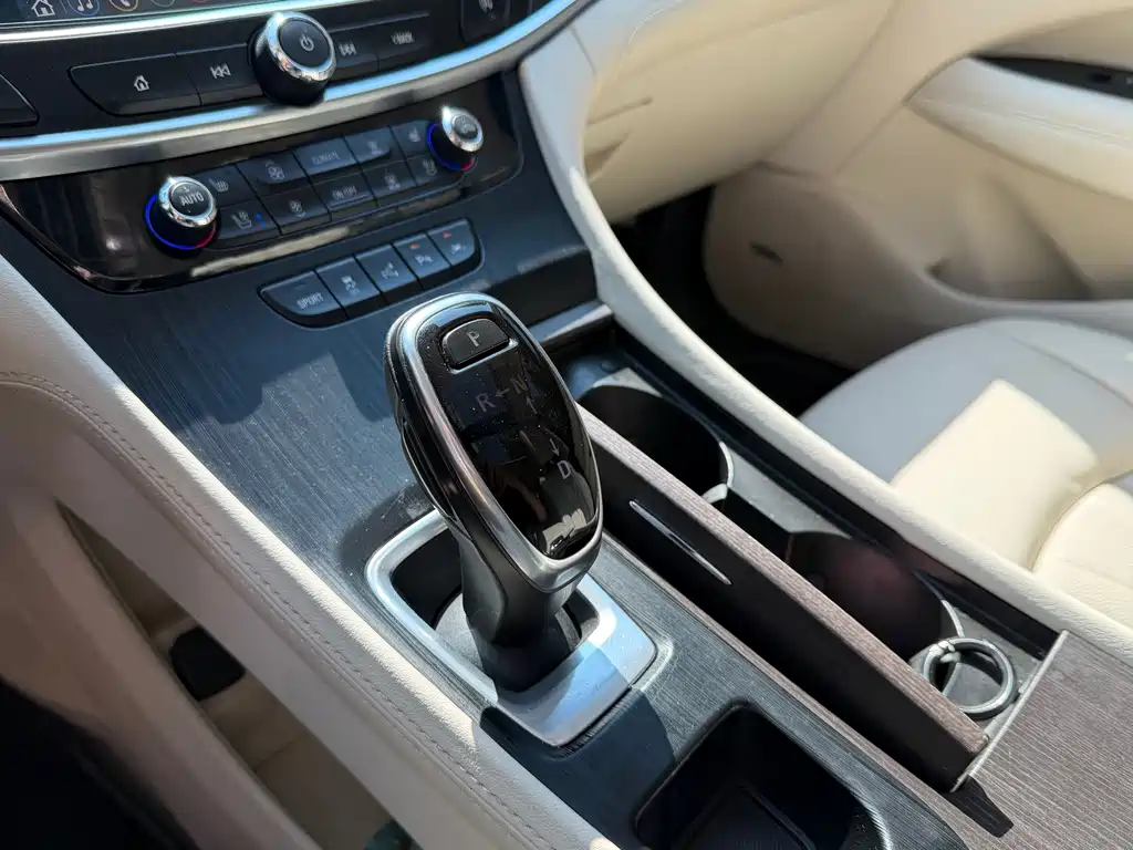 Buick LaCrosse — миниатюра 11