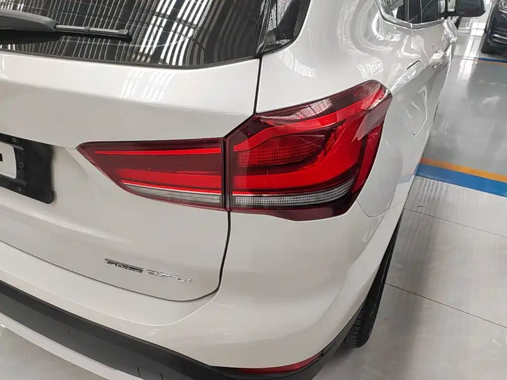 BMW X1 — миниатюра 8