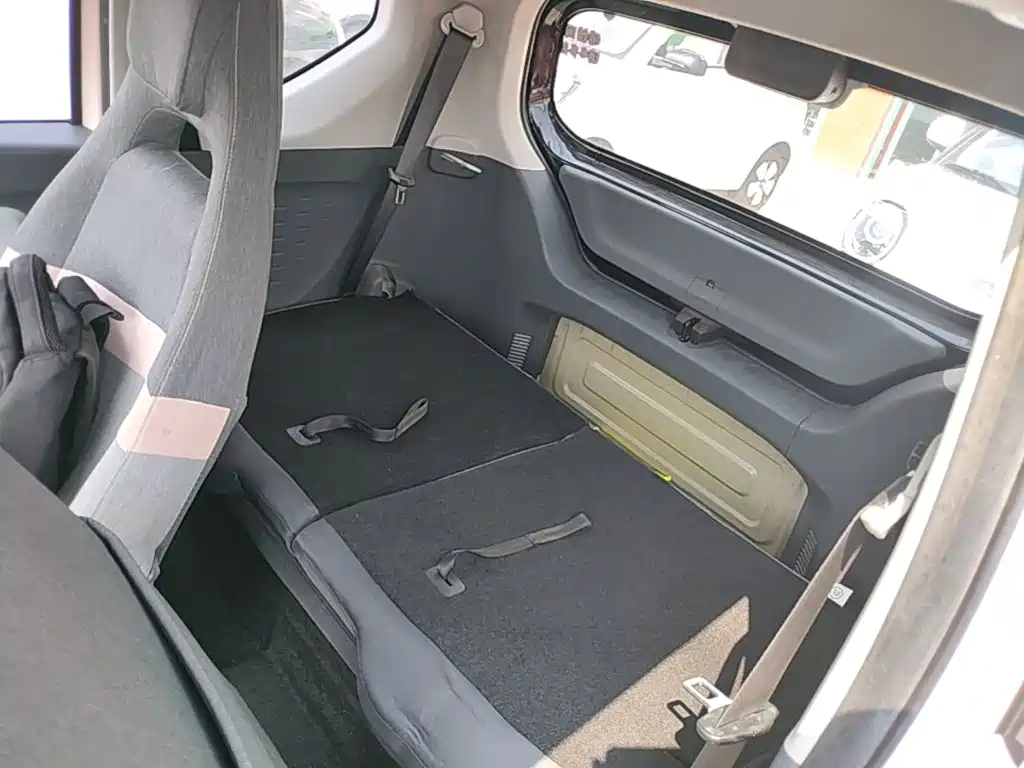Wuling MINIEV — миниатюра 17