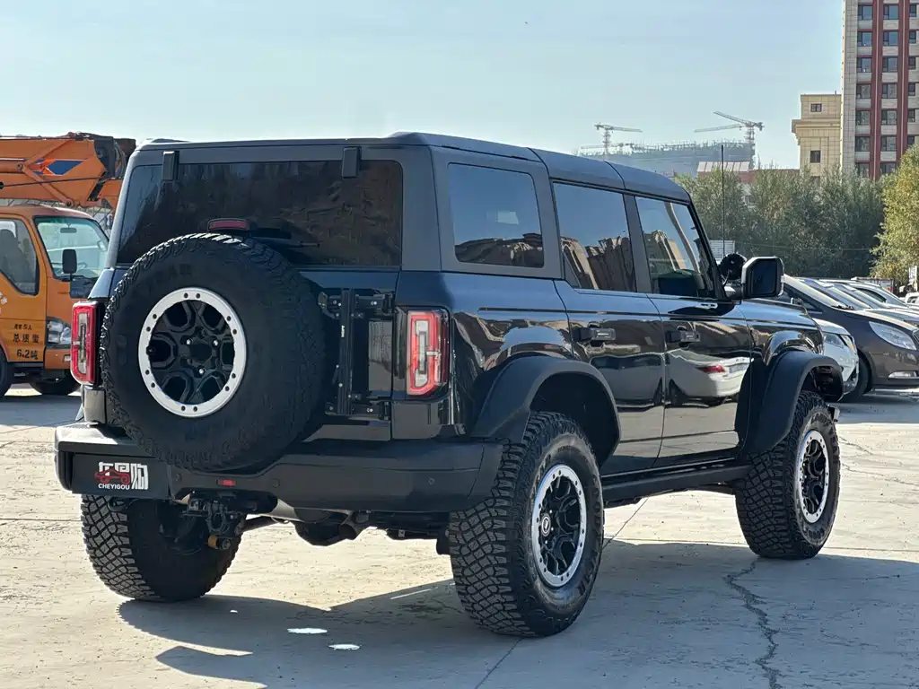 Ford Bronco — миниатюра 9