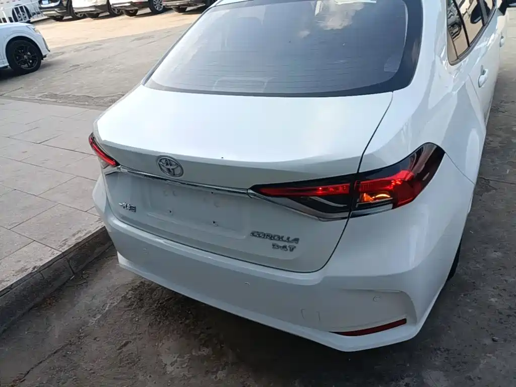 Toyota Corolla — миниатюра 6