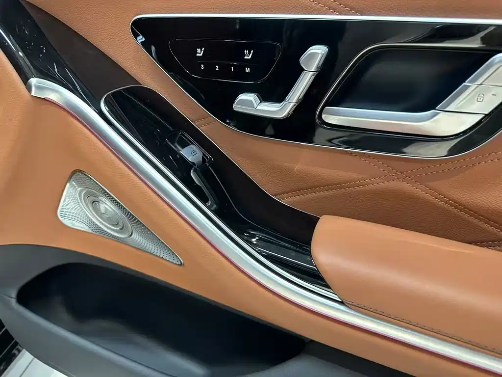Mercedes-Benz S-Class — миниатюра 14