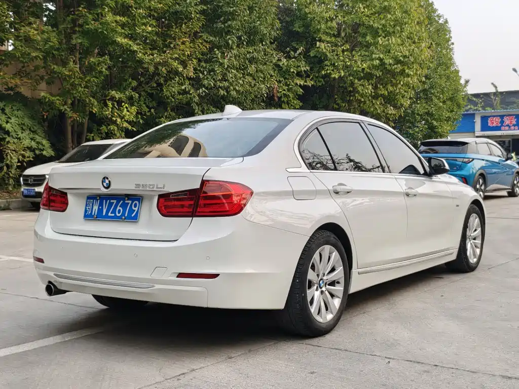BMW 3 Series — миниатюра 7
