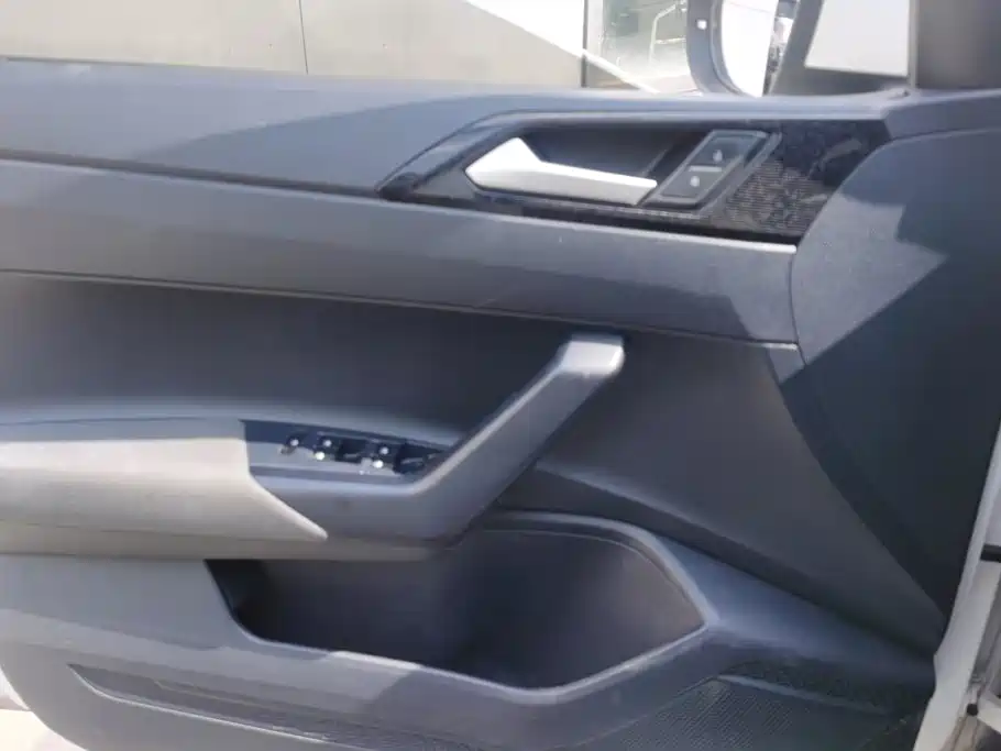 Volkswagen Lavida — миниатюра 7