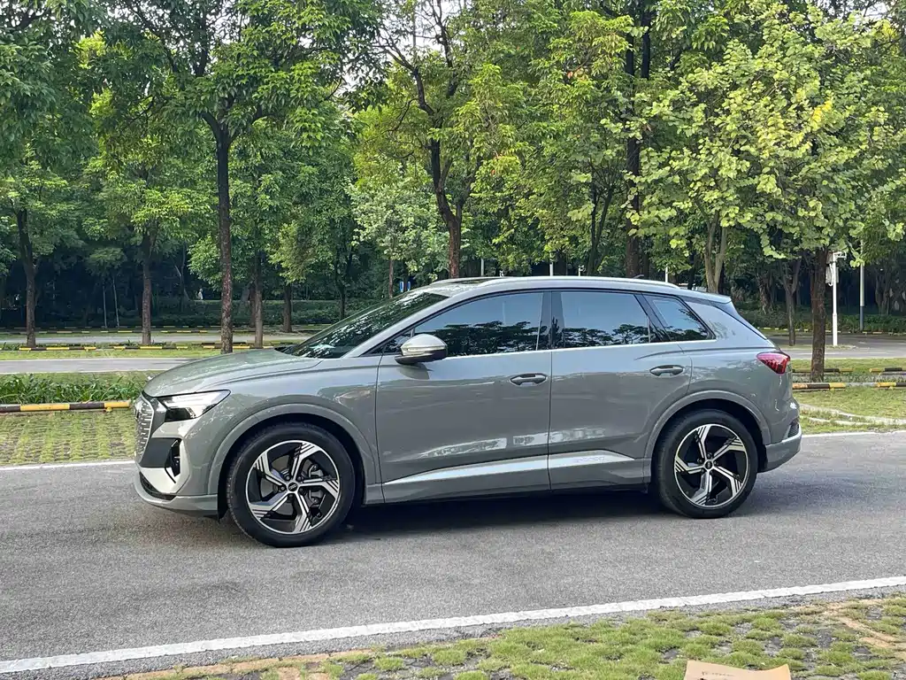 Audi Q4 e-tron — миниатюра 20