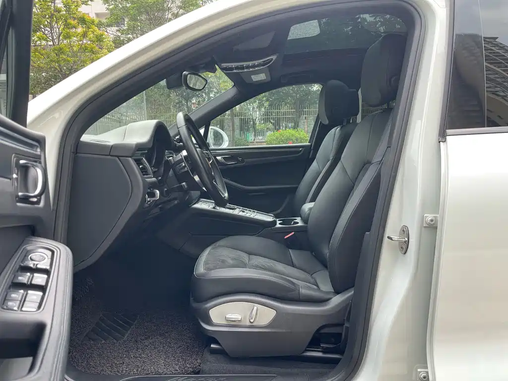Porsche Macan — миниатюра 5
