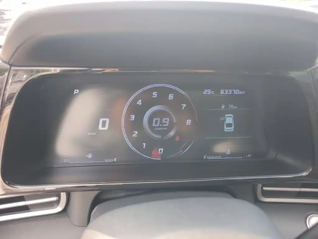 Hyundai Elantra — миниатюра 12