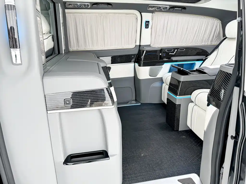 MERCEDES-BENZ V CLASS