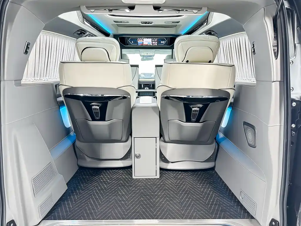 MERCEDES-BENZ V CLASS