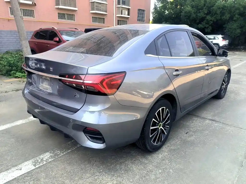 Roewe i5 — миниатюра 7
