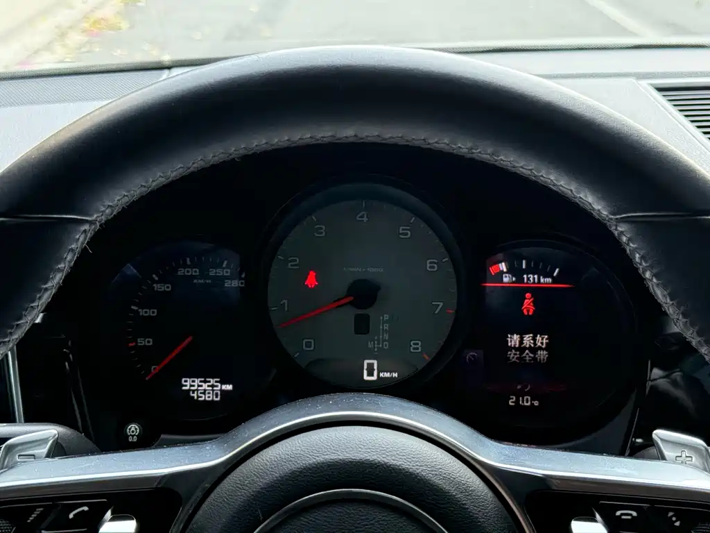 Porsche Macan — миниатюра 13