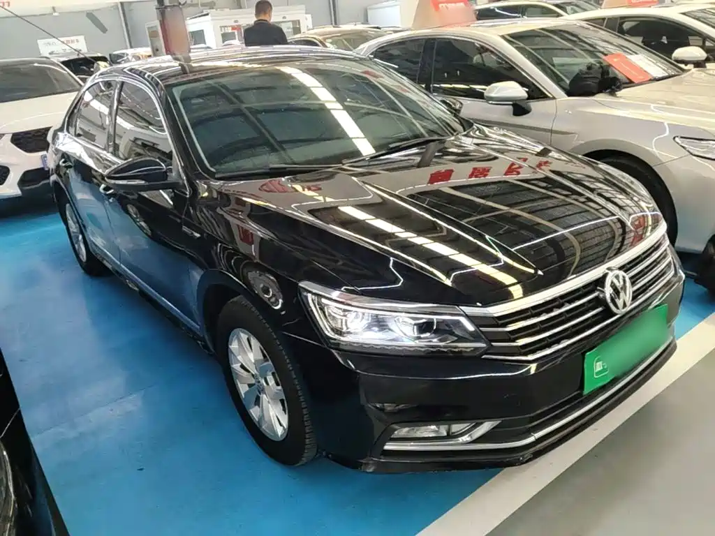 Volkswagen Passat — миниатюра 4
