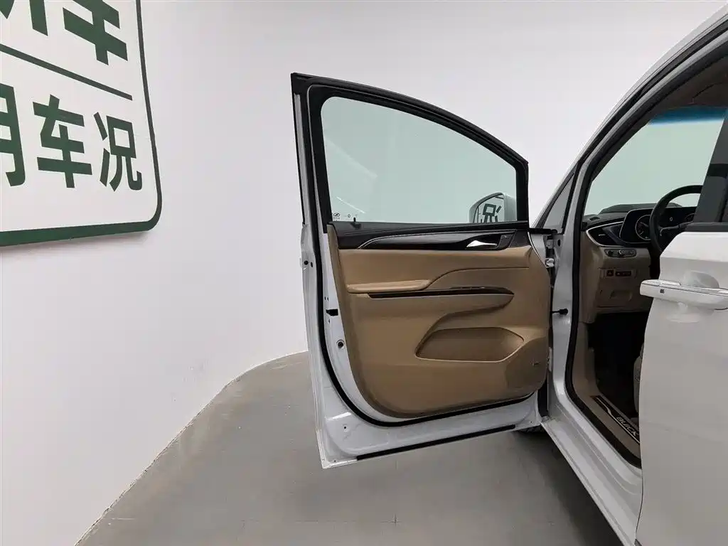 Buick GL8 2021 ES 653T Flagship