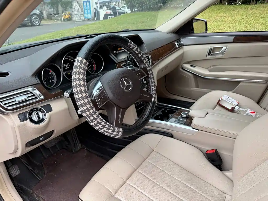 Mercedes-Benz E-Class — миниатюра 7
