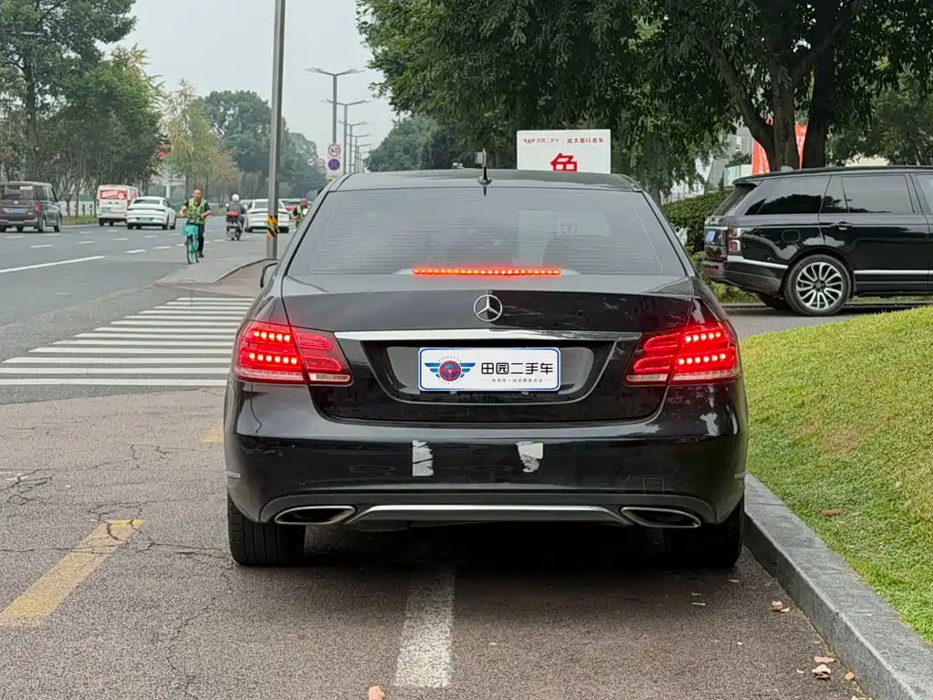 Mercedes-Benz E-Class — миниатюра 5