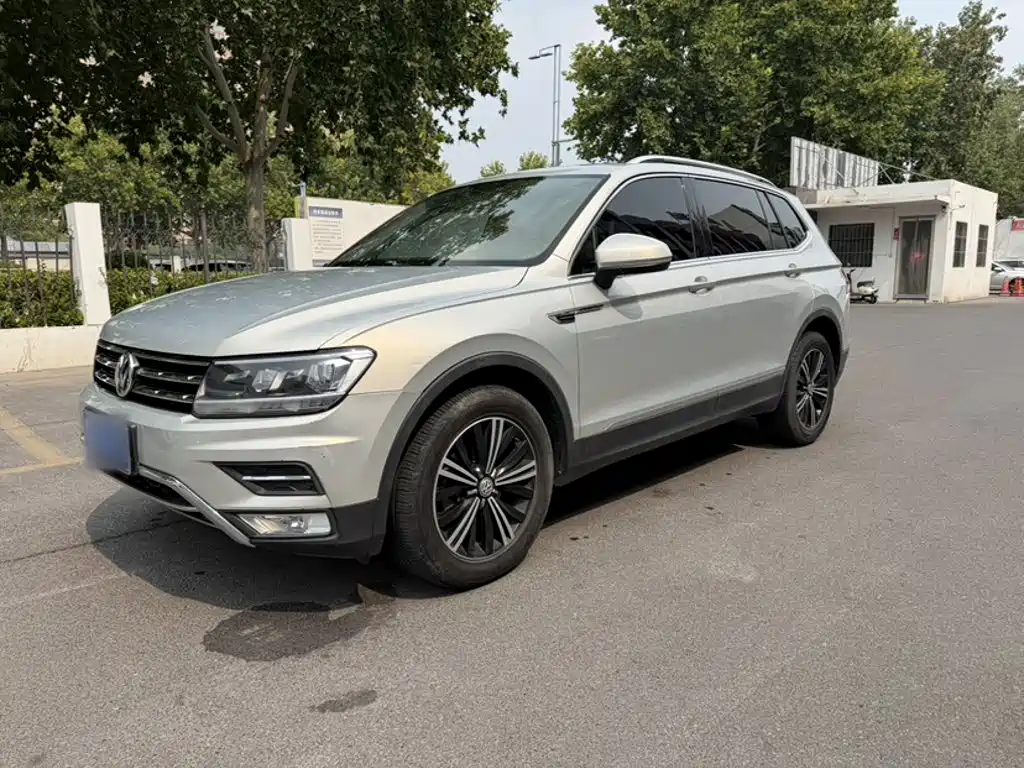 Volkswagen Tiguan L — миниатюра 2