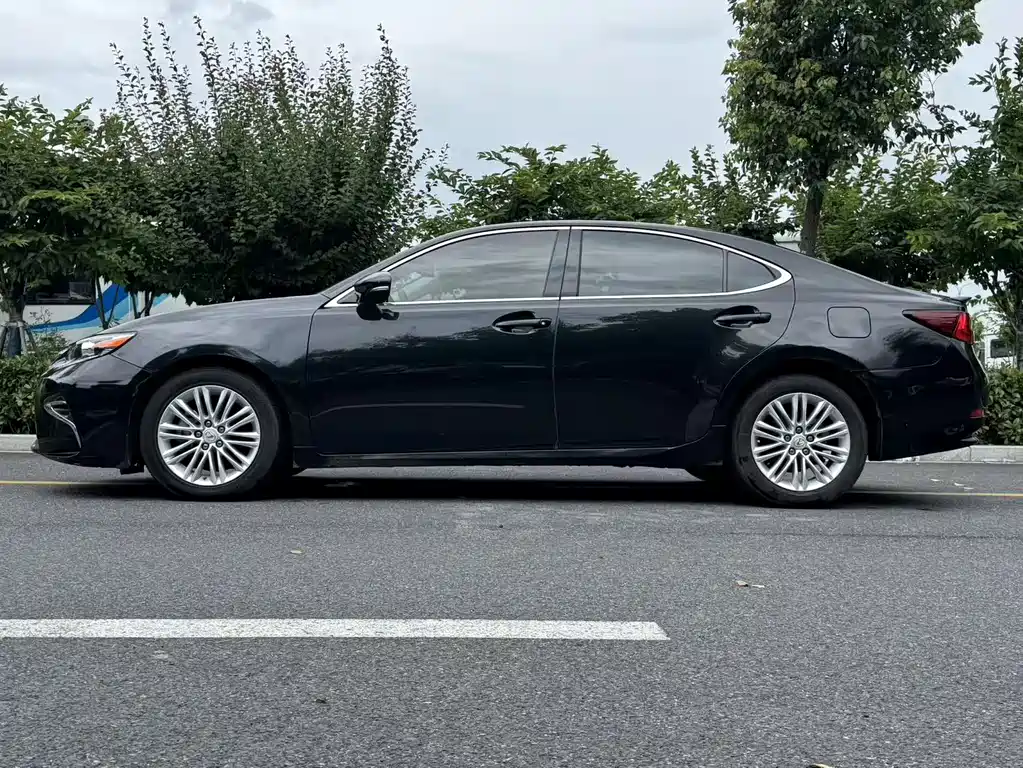 Lexus ES 2015 200 Elite