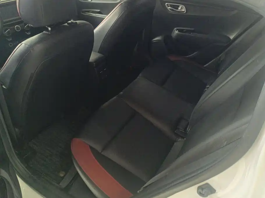 Kia KX Cross — миниатюра 11