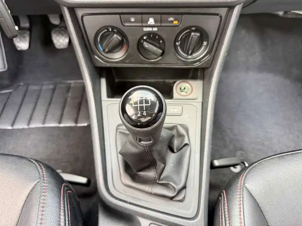 Volkswagen Lavida — миниатюра 12