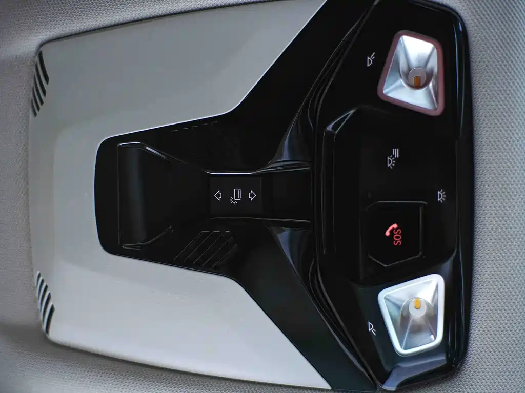 BMW X1 — миниатюра 10